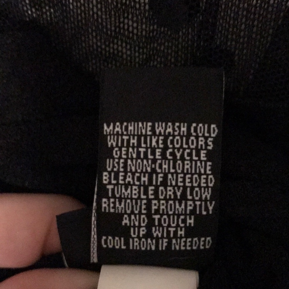 Torrid Pinup Blouse - Picture 3 of 4